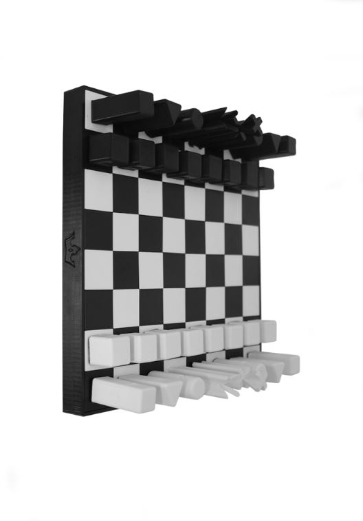 Échiquier Chessart accroché au mur